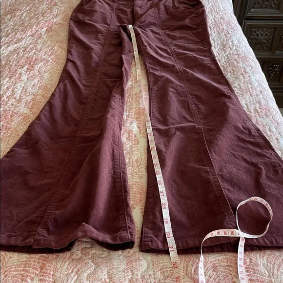Forever 21 High-Rise Maroon Velvety Pants - Picture 4 of 8